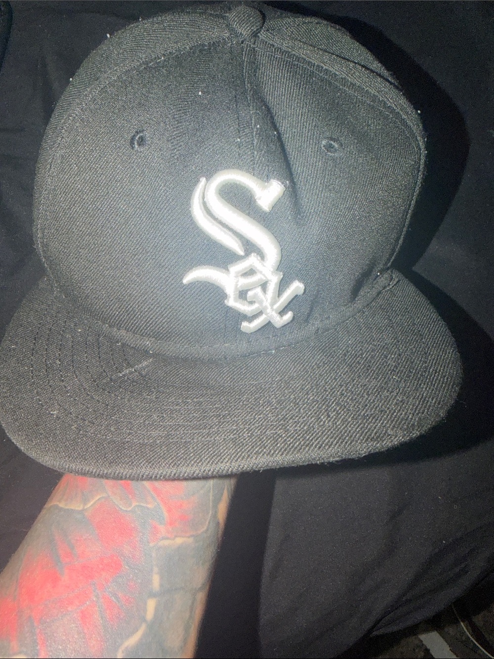 New Era Black and White Chicago Sox Snapback Hat 7 1/4